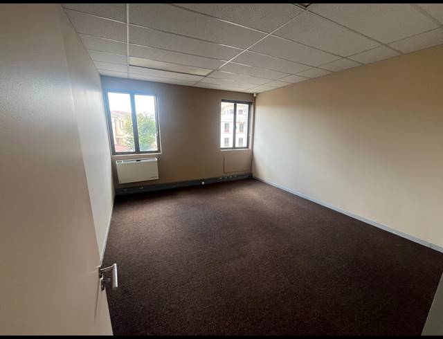 2,223M² OFFICE TO LET IN RIVONIA